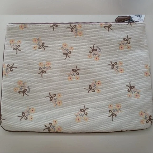Coach 🔥Rare🔥 Floral Vandal Series, Gummy Bear Mug Shot Clutch/Zipper Pouch, NWT